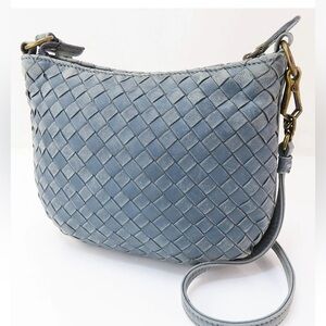 Elegant Woven Bottega Veneta Leather Shoulder Bag - Light Blue